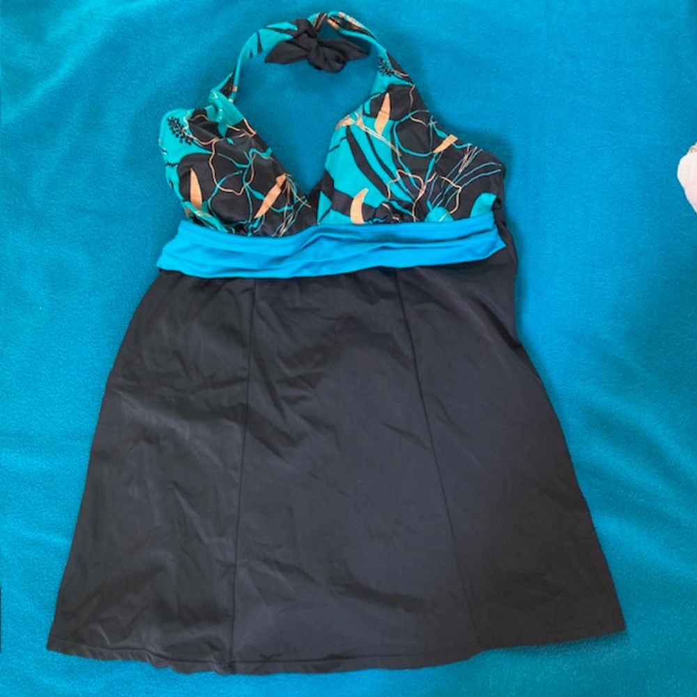 ISLANDER woman’s one piece swim suit size 14